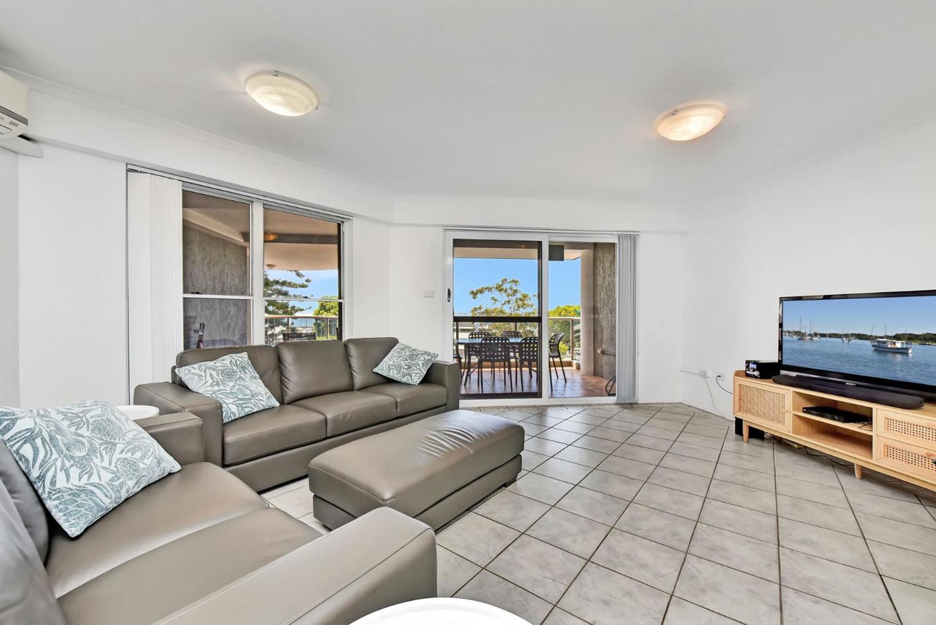 Nelson Towers Unit 37 71 Victoria Parade *